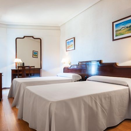 Hotel Alcantara Caces 외부 사진