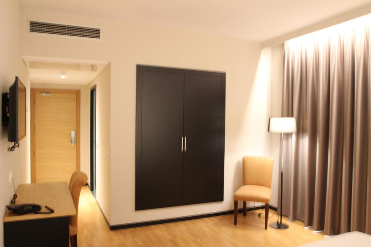 Hotel Alcantara Caces 외부 사진