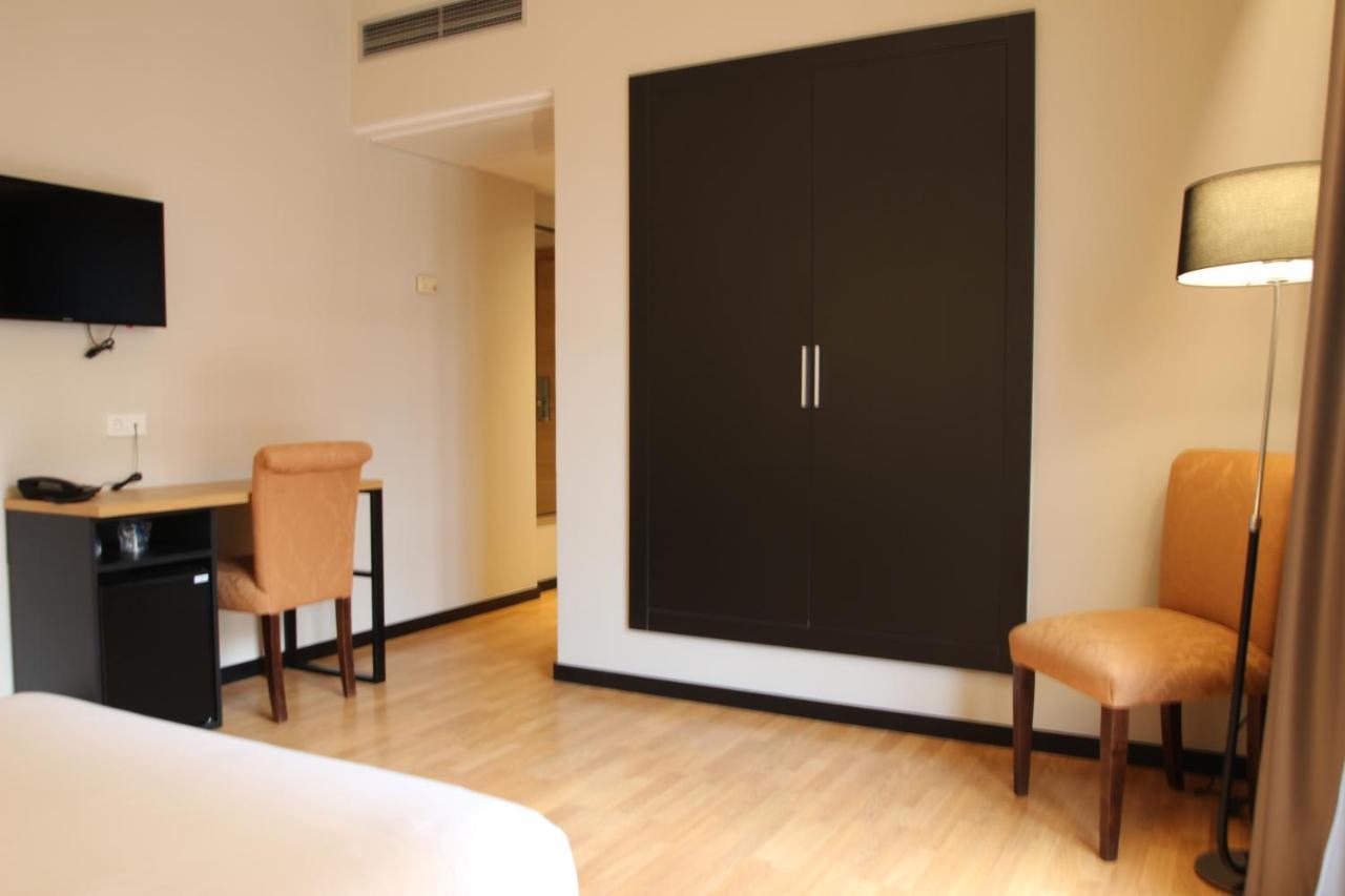 Hotel Alcantara Caces 외부 사진