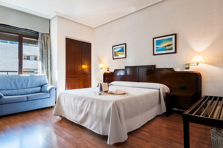 Hotel Alcantara Caces 외부 사진