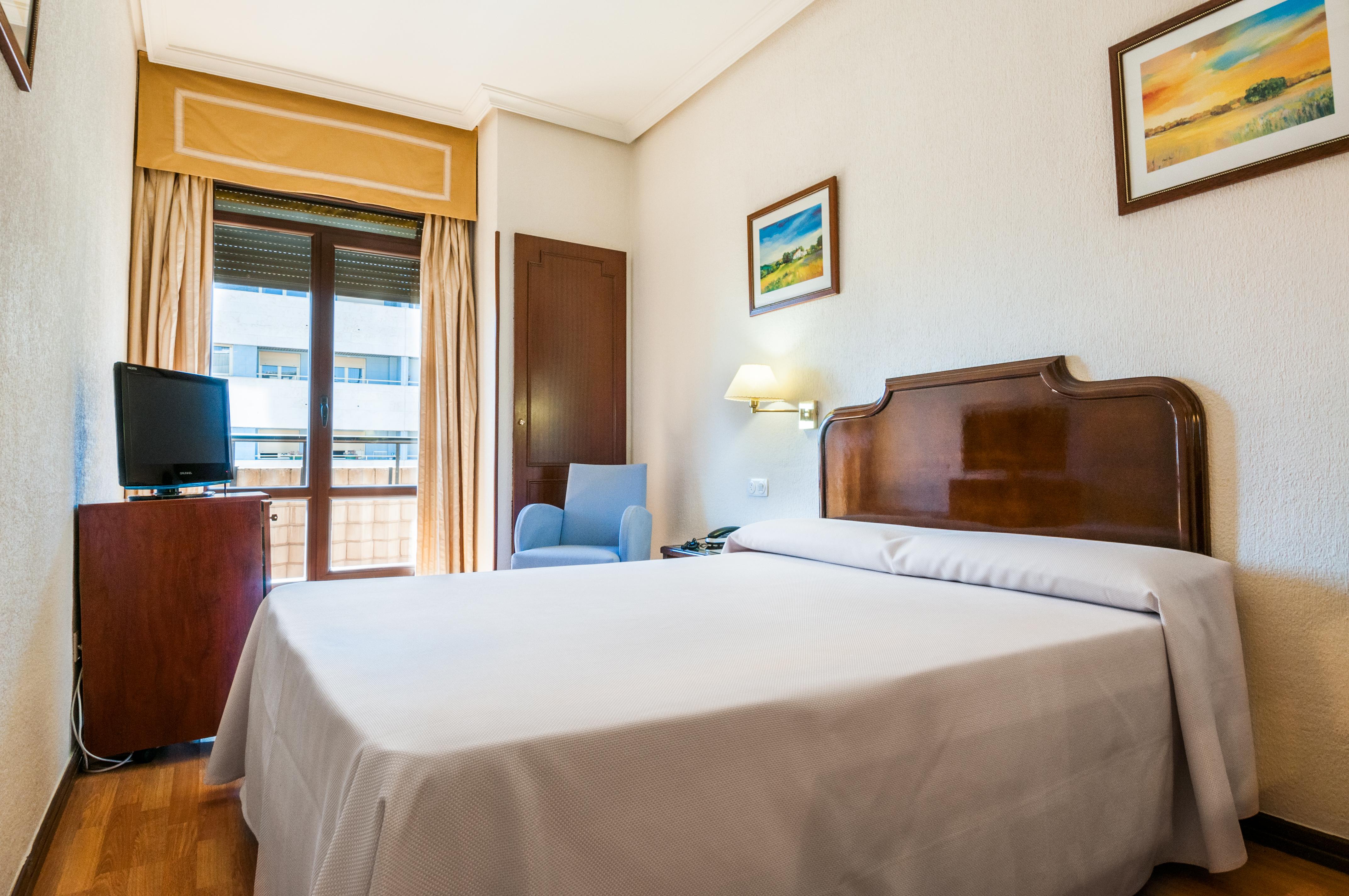Hotel Alcantara Caces 외부 사진