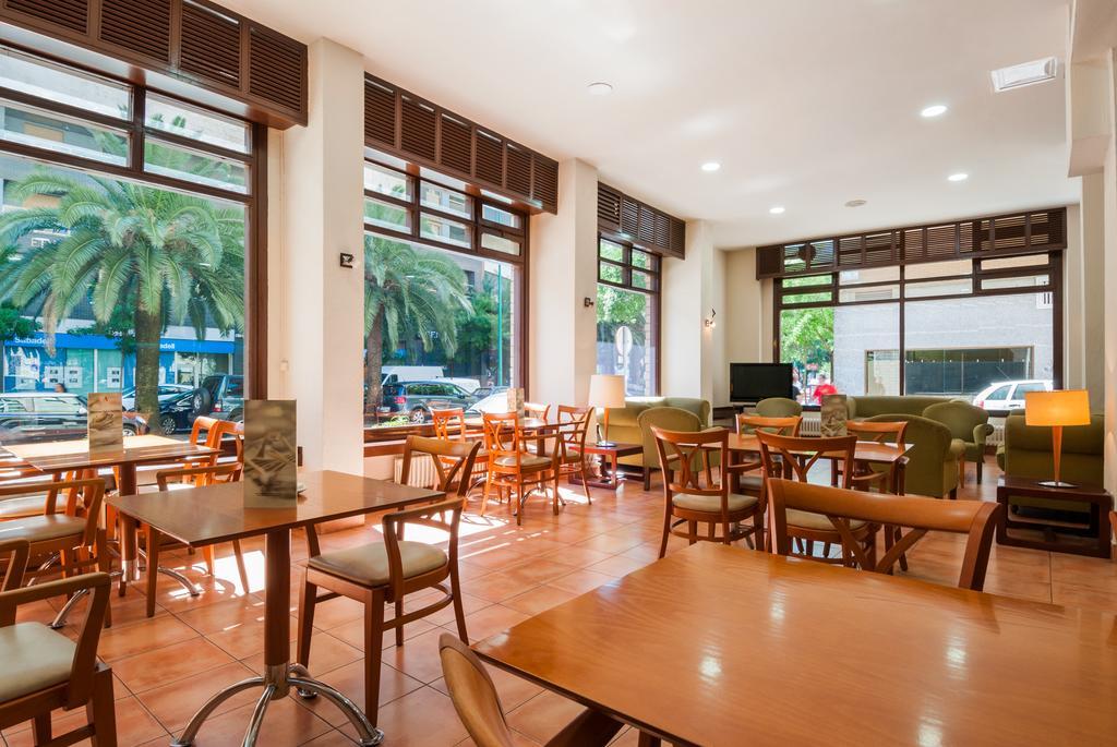Hotel Alcantara Caces 외부 사진