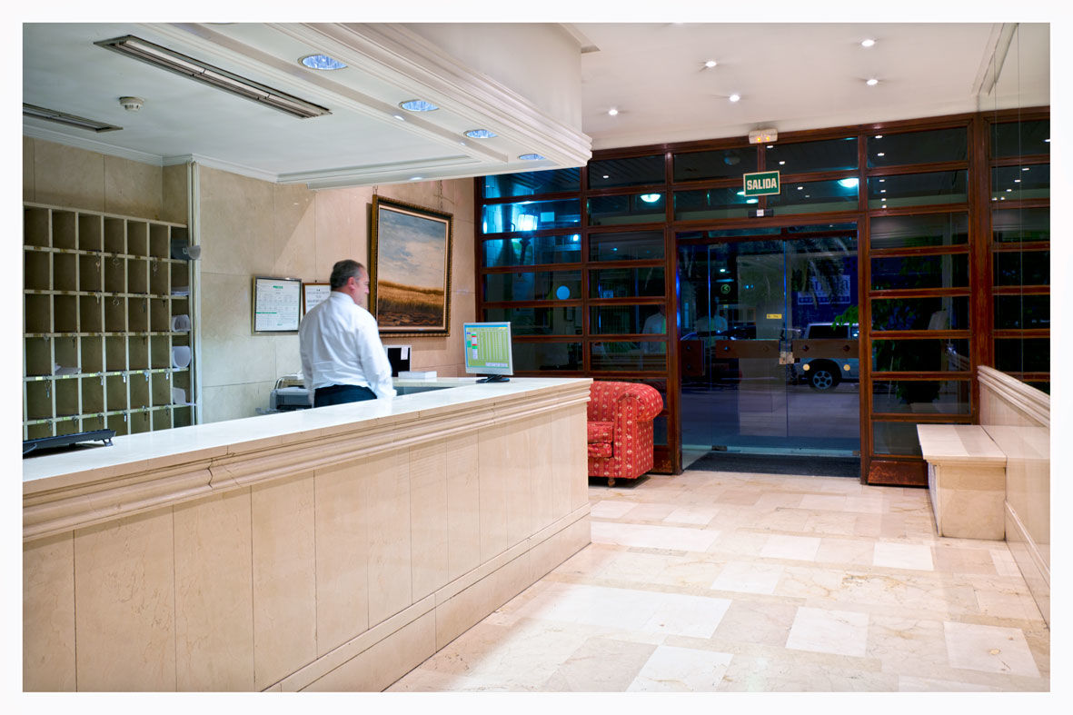 Hotel Alcantara Caces 외부 사진